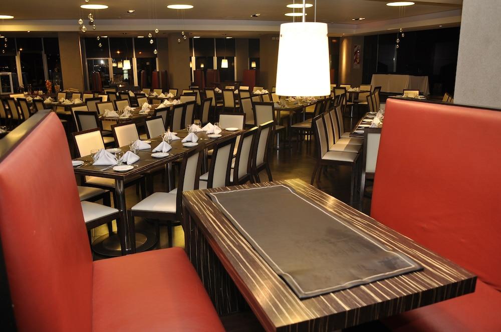 Hotel Rayentray Puerto Madryn Esterno foto