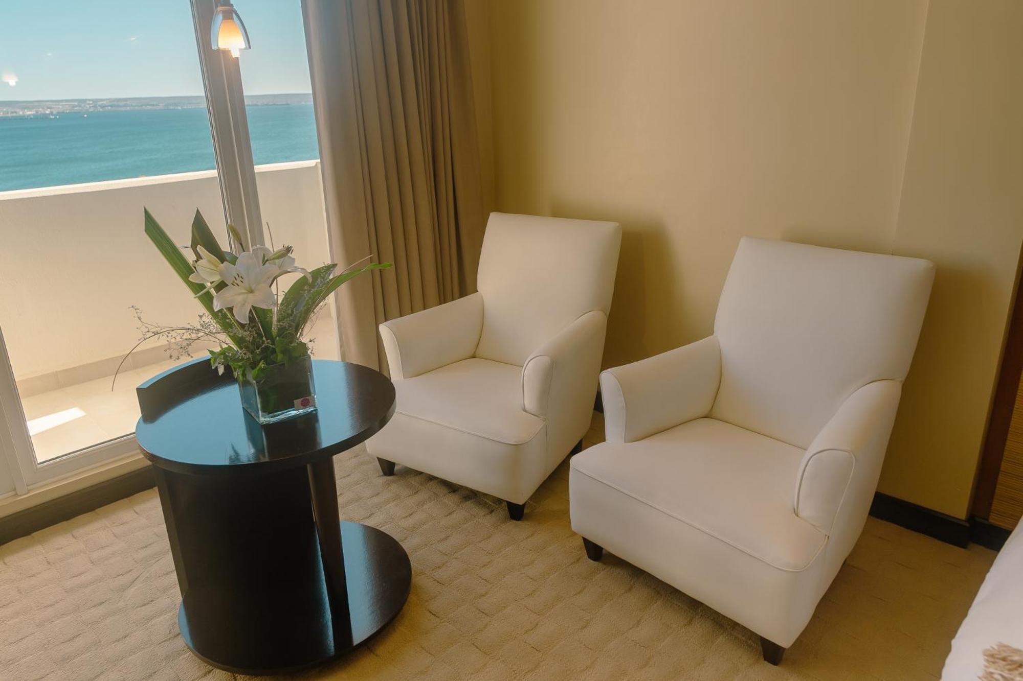 Hotel Rayentray Puerto Madryn Esterno foto
