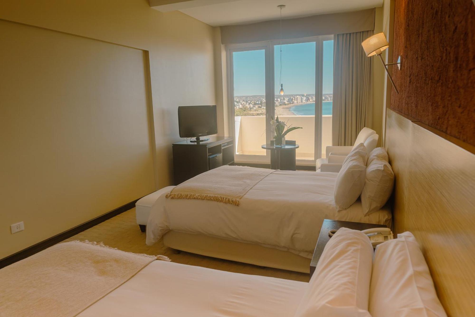 Hotel Rayentray Puerto Madryn Esterno foto