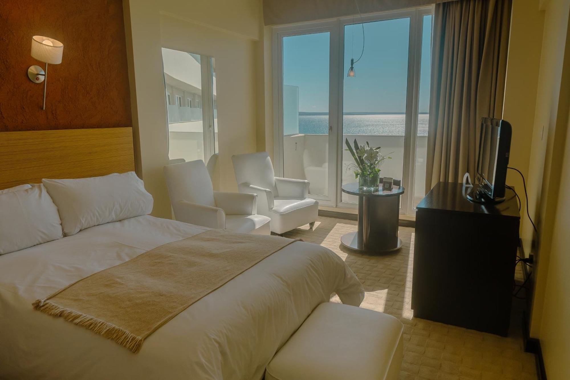 Hotel Rayentray Puerto Madryn Esterno foto