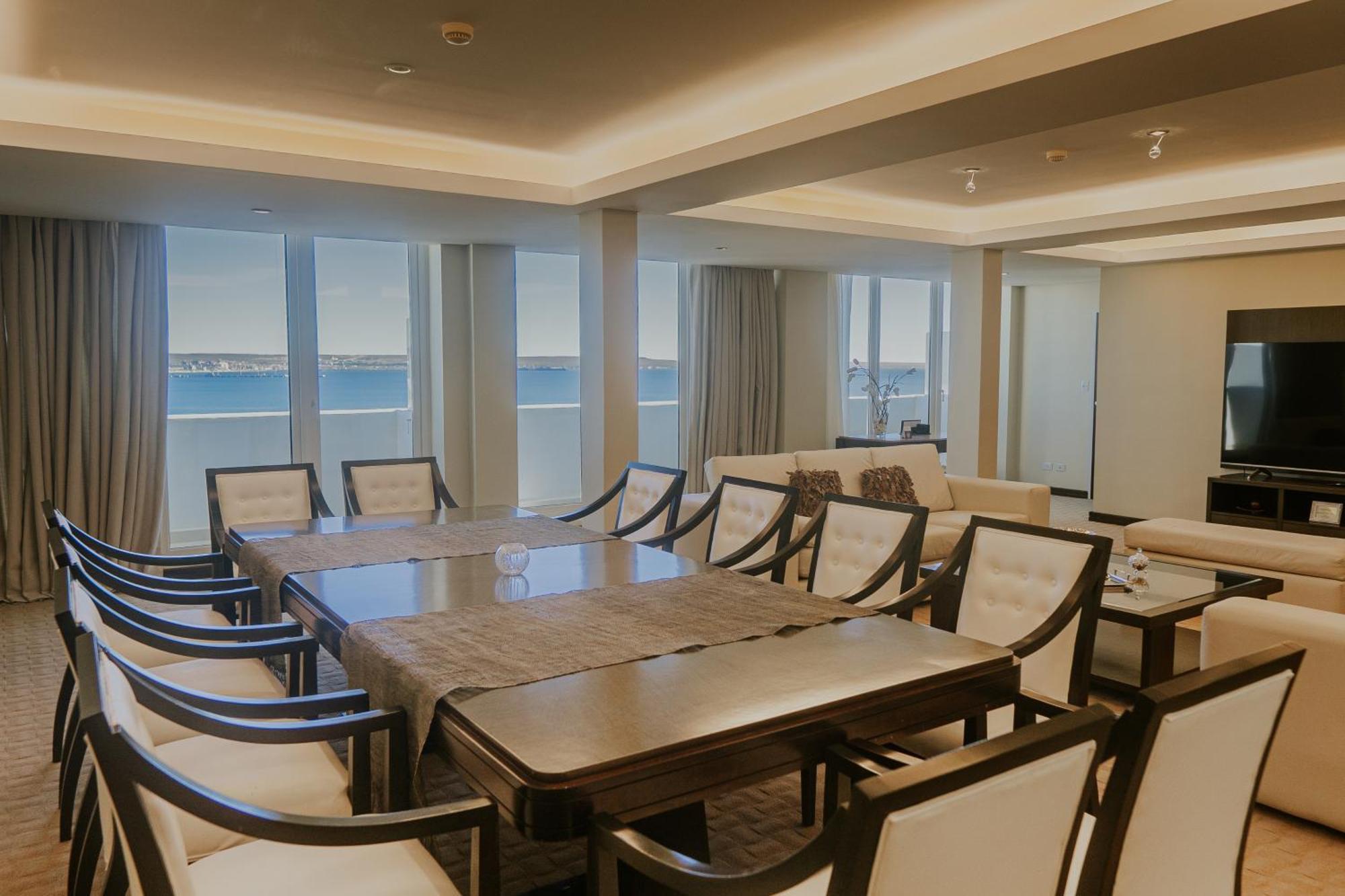 Hotel Rayentray Puerto Madryn Esterno foto