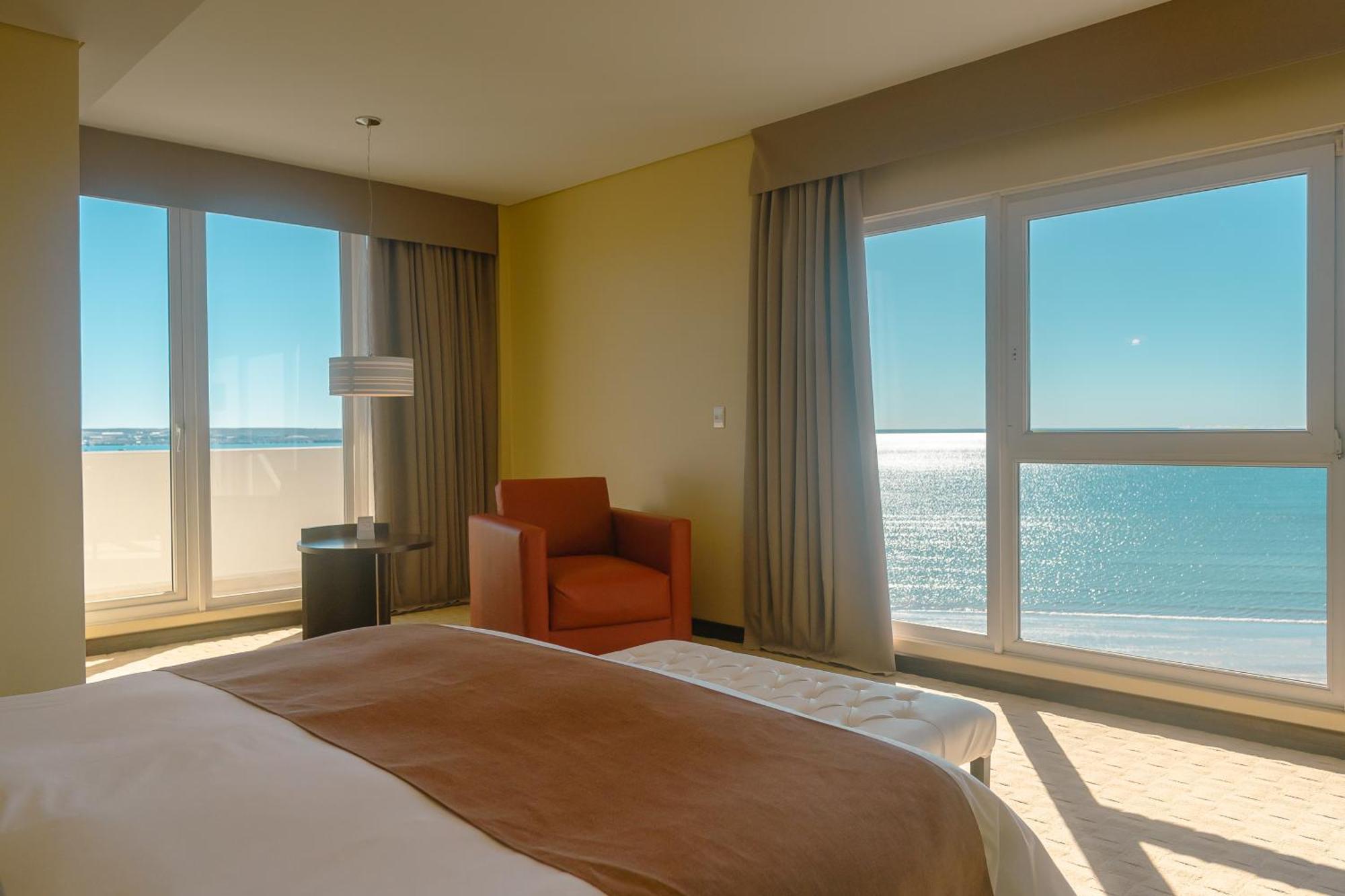 Hotel Rayentray Puerto Madryn Esterno foto