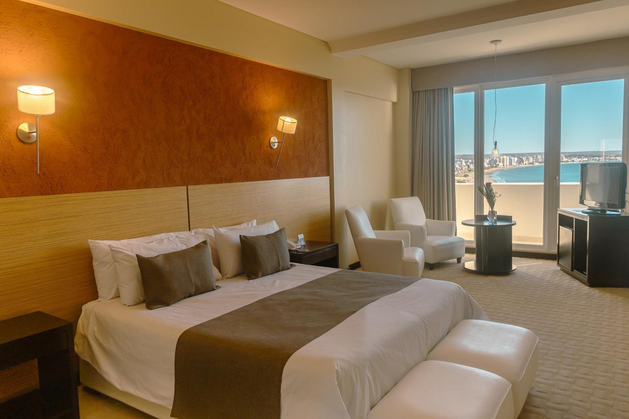 Hotel Rayentray Puerto Madryn Esterno foto