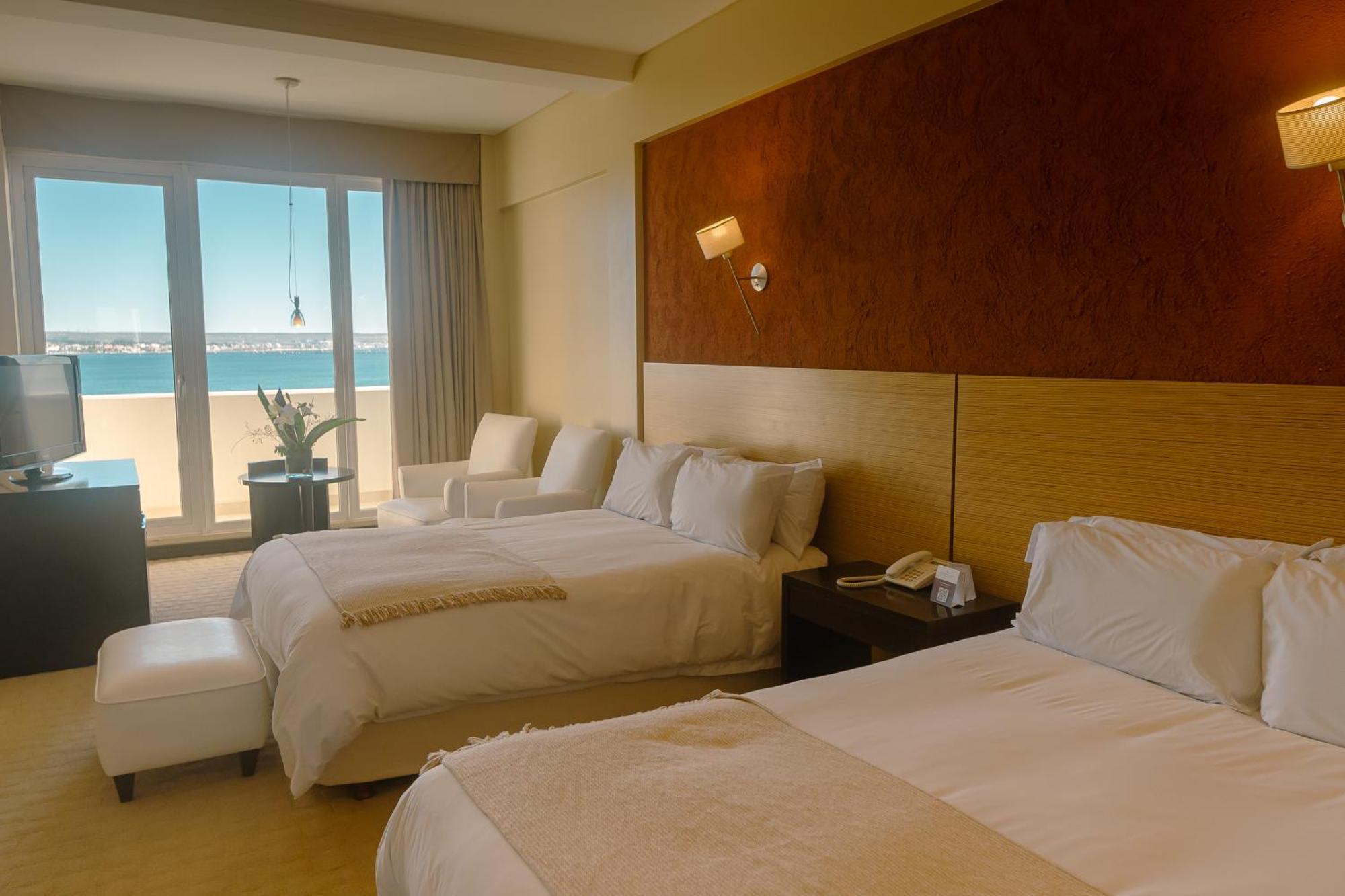 Hotel Rayentray Puerto Madryn Esterno foto