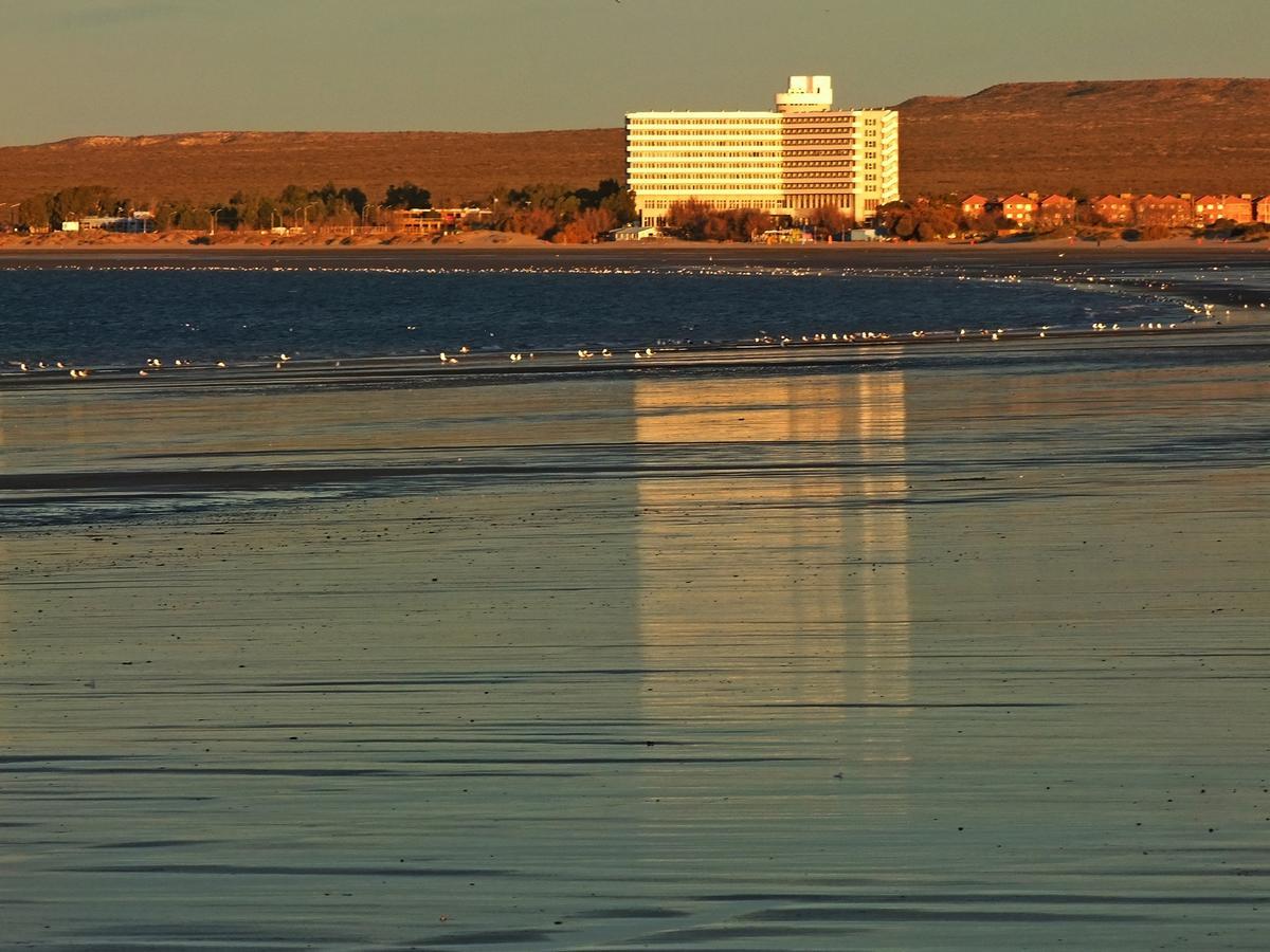 Hotel Rayentray Puerto Madryn Esterno foto