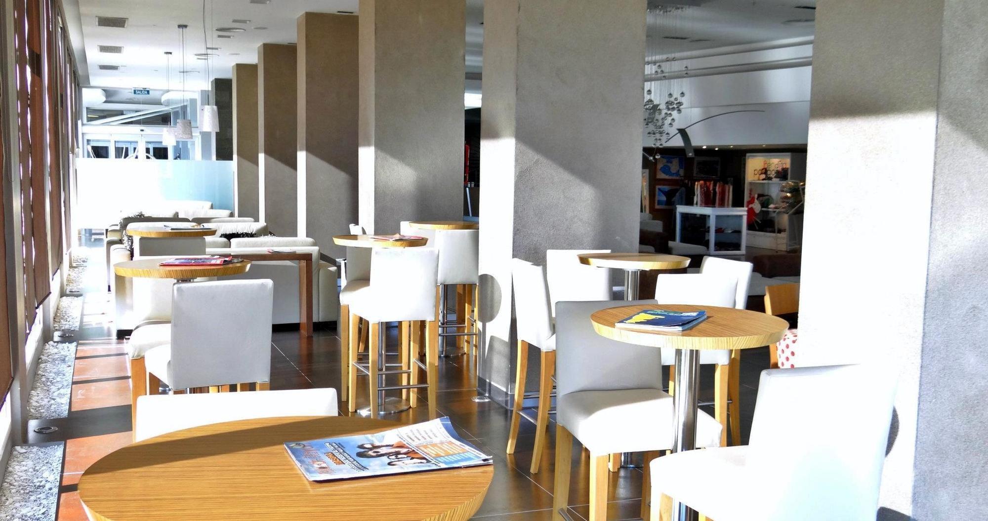 Hotel Rayentray Puerto Madryn Esterno foto
